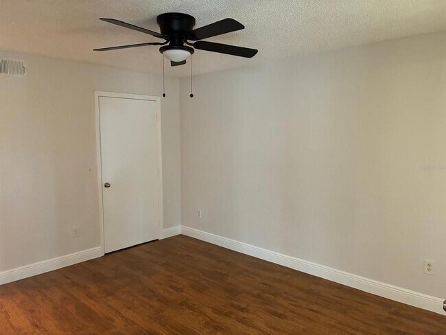 Building Photo - 2204 Key W Ct