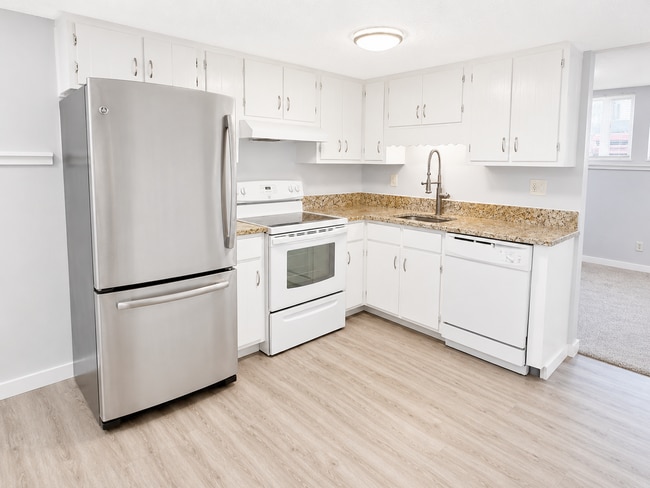Building Photo - 2-Bed Denver Apartment Near Cherry Creek Trail & Garland Park
