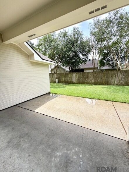 Building Photo - 4126 Stumberg Ln
