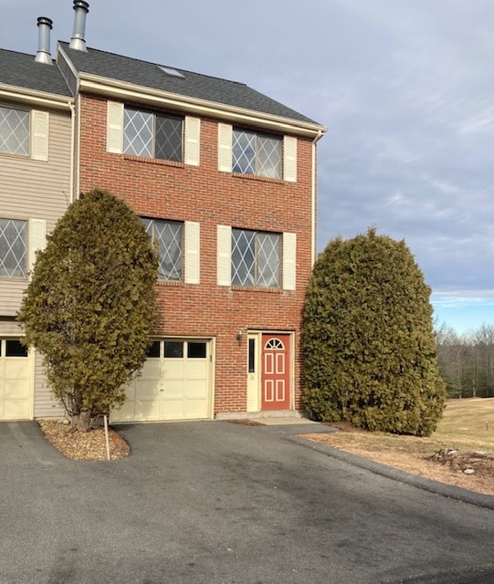 Building Photo - 16 Rollins Ct