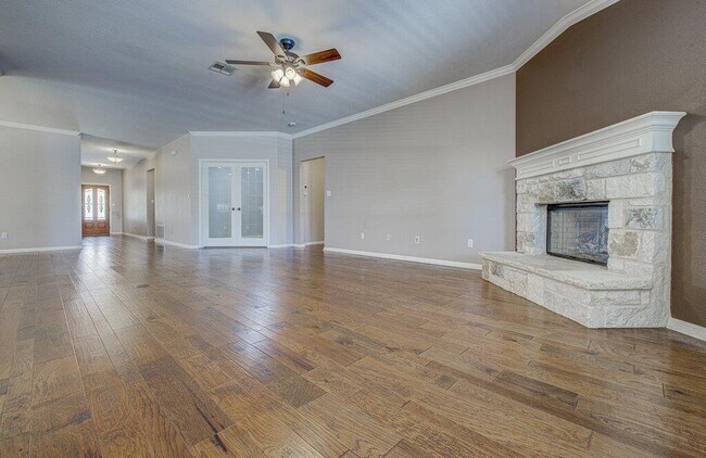 Building Photo - 2008 Creek Ledge Pl