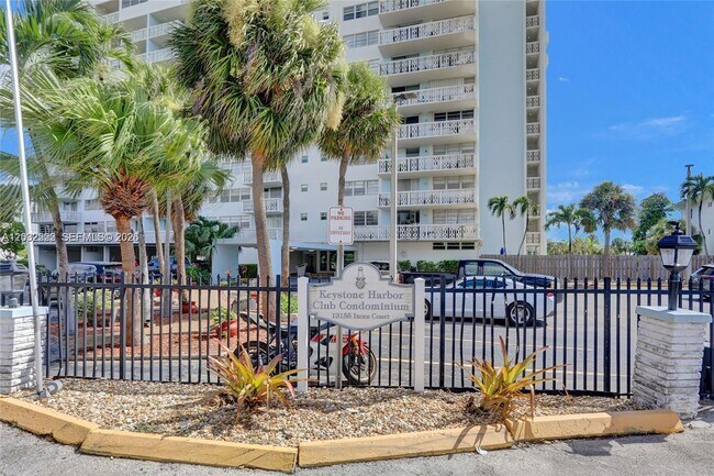 Building Photo - 13155 Ixora Ct