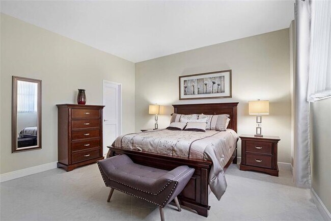 Building Photo - 4250 Galt Ocean Dr