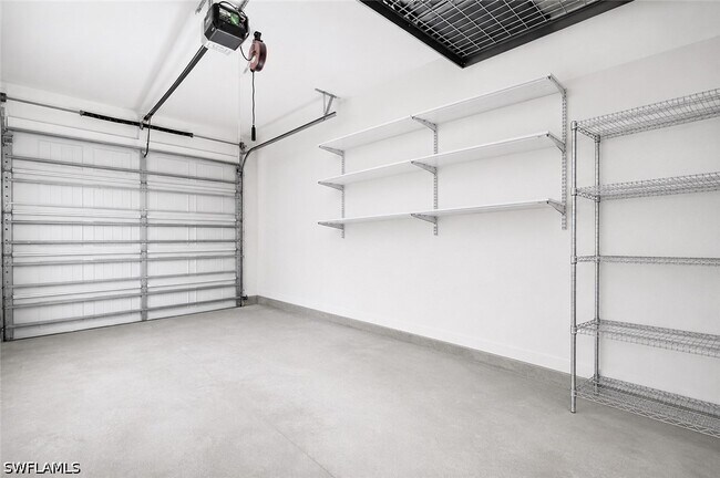 Building Photo - 13045 Pembroke Dr