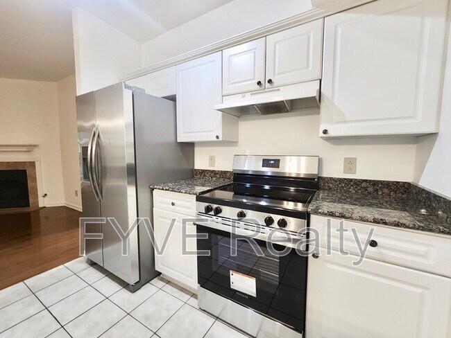 Building Photo - 6820 Hwy 70 S