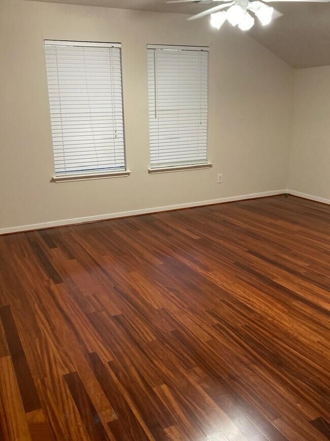 Building Photo - 2322 Trotter Dr