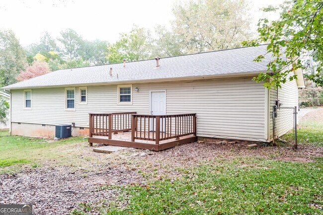 Building Photo - 85 Highland Dr