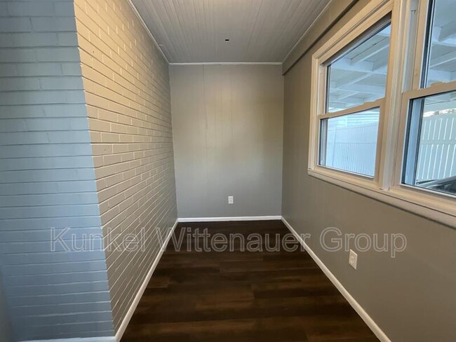 Building Photo - 132 N 82nd St