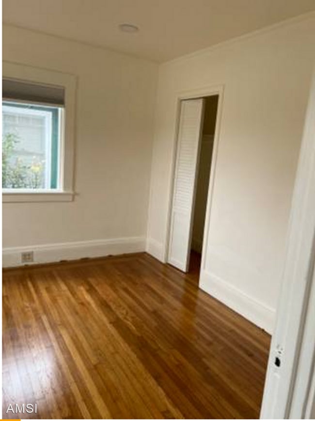 Building Photo - 3 br, 2 bath House - 283 Toler Ave