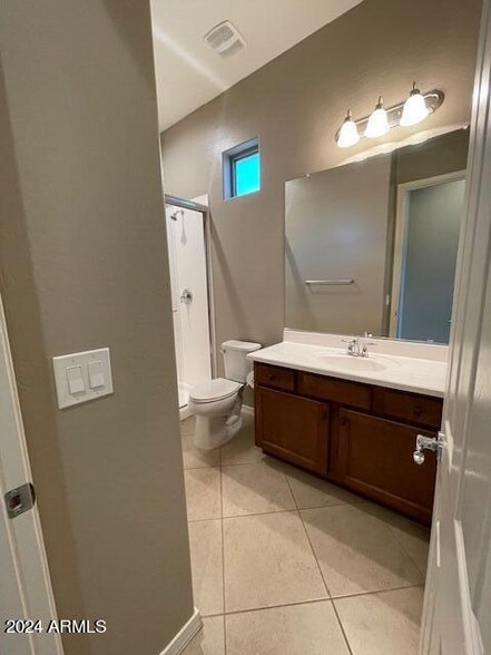 Building Photo - 4511 E Jones St