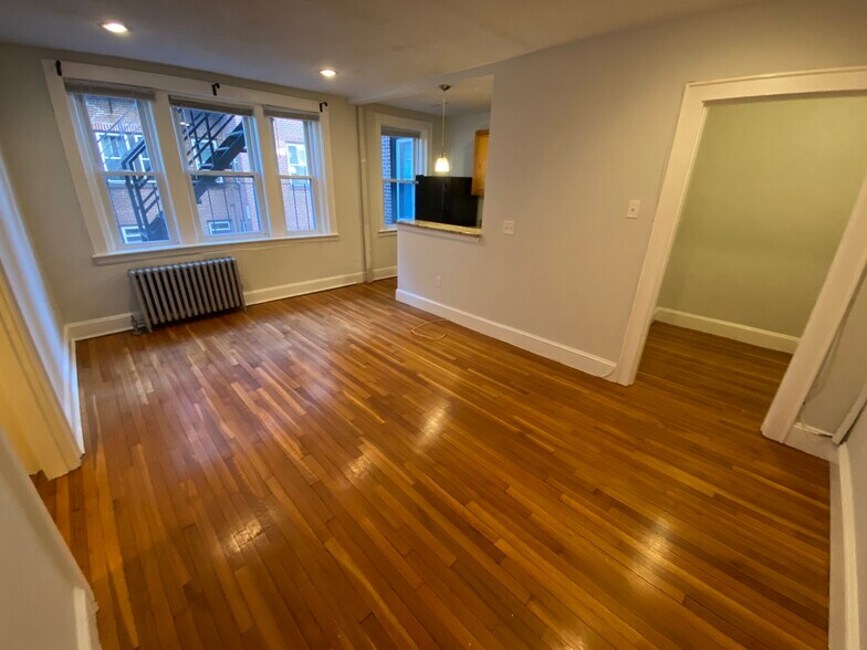 Building Photo - 140 Highland Ave