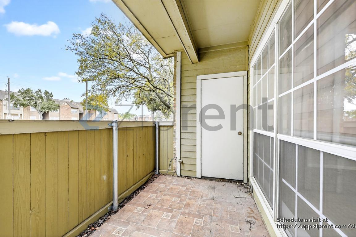 Building Photo - 4101 Esters Rd