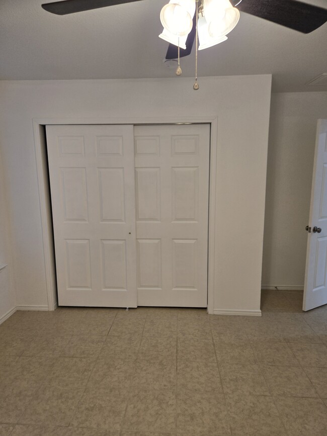 Building Photo - 210 Calixto Ct