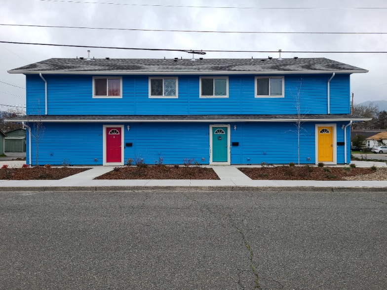 Primary Photo - 657 SE 8th St