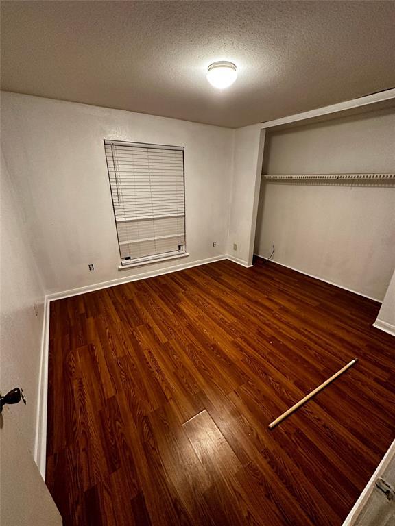 Building Photo - 5625 Antoine Dr