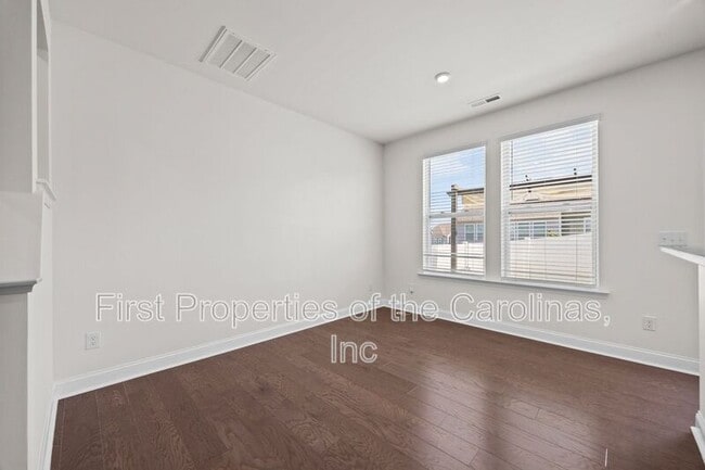 Building Photo - 1245 Pebble Grove Dr