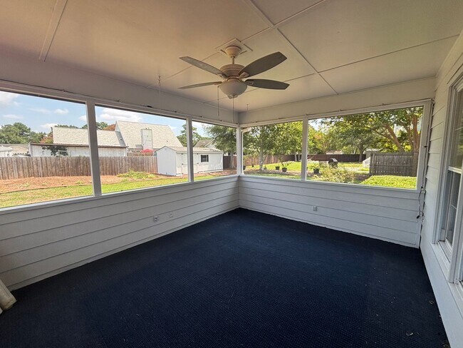 Building Photo - 5405 Beretta Way