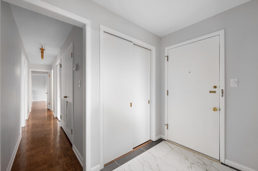 hallway - 19425 Van Aken Blvd