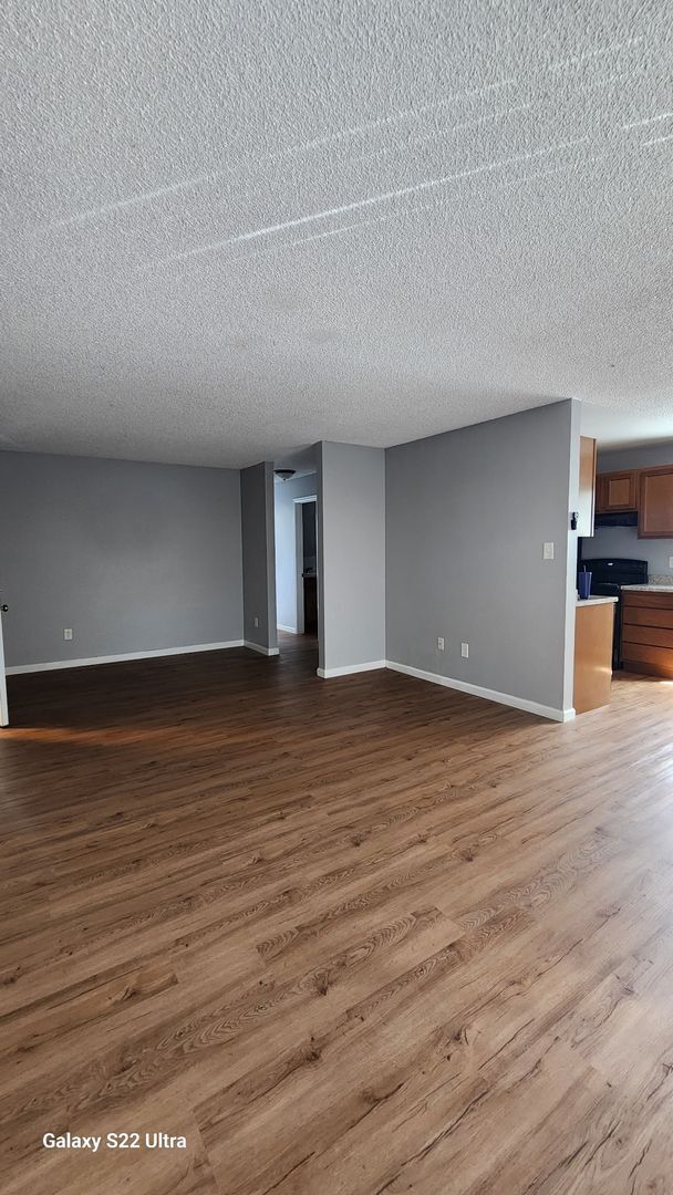 Primary Photo - Myers Court