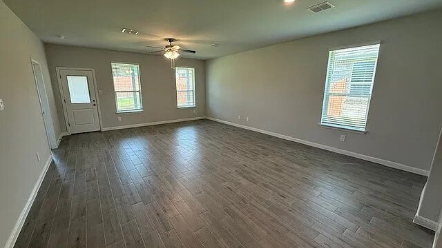 Building Photo - 305 Gallant Man Ct