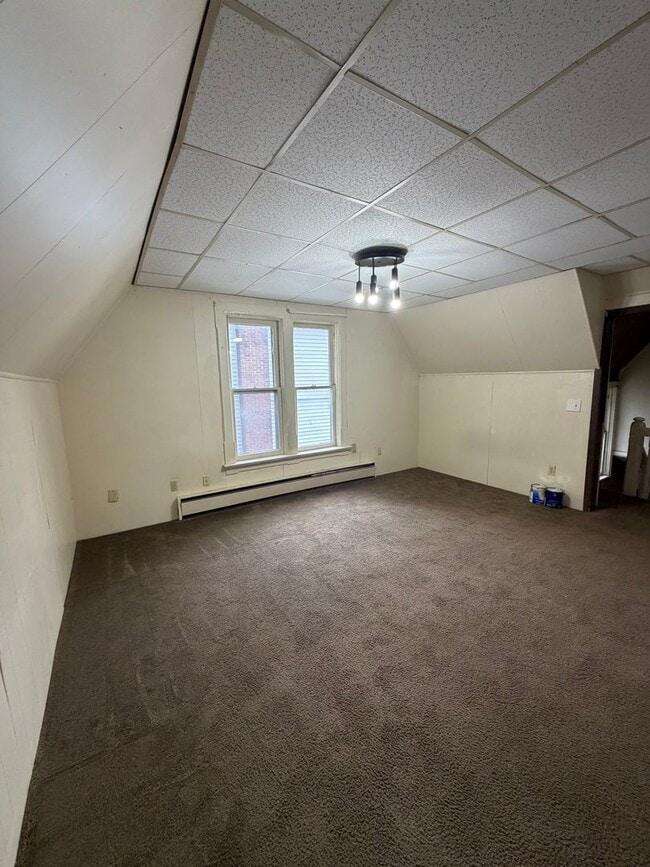 Building Photo - Two bedroom, upstairs duplex