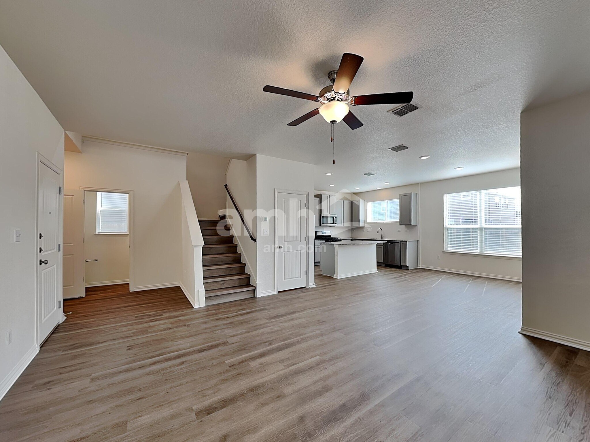 Building Photo - 2718 Meadowood Heights