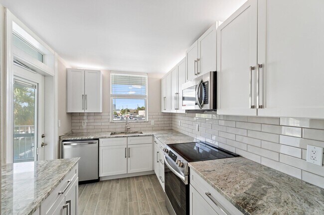Building Photo - 108 Paradise Harbour Blvd