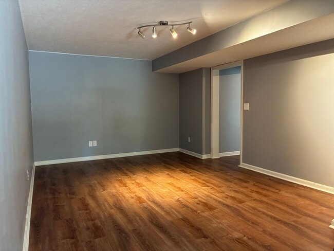 Building Photo - **ELIZABETHTOWN INDEPENDENT SCHOOL DISTRICT**