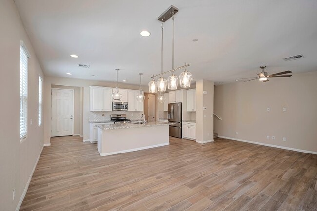 Building Photo - 780 Aurora Vale Pl