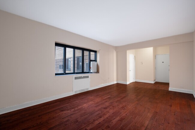 Building Photo - 5040 N Marine Dr