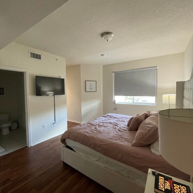 Building Photo - 11041 Legacy Blvd