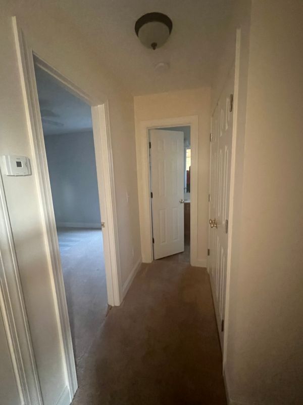 Building Photo - 2721 Bridgeport Dr