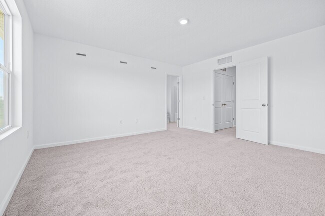 Building Photo - 3273 Vesara Dr