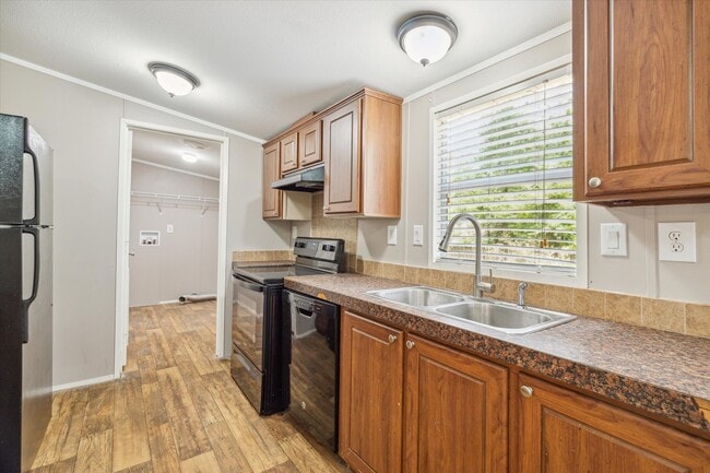 Building Photo - 29619 Midland St