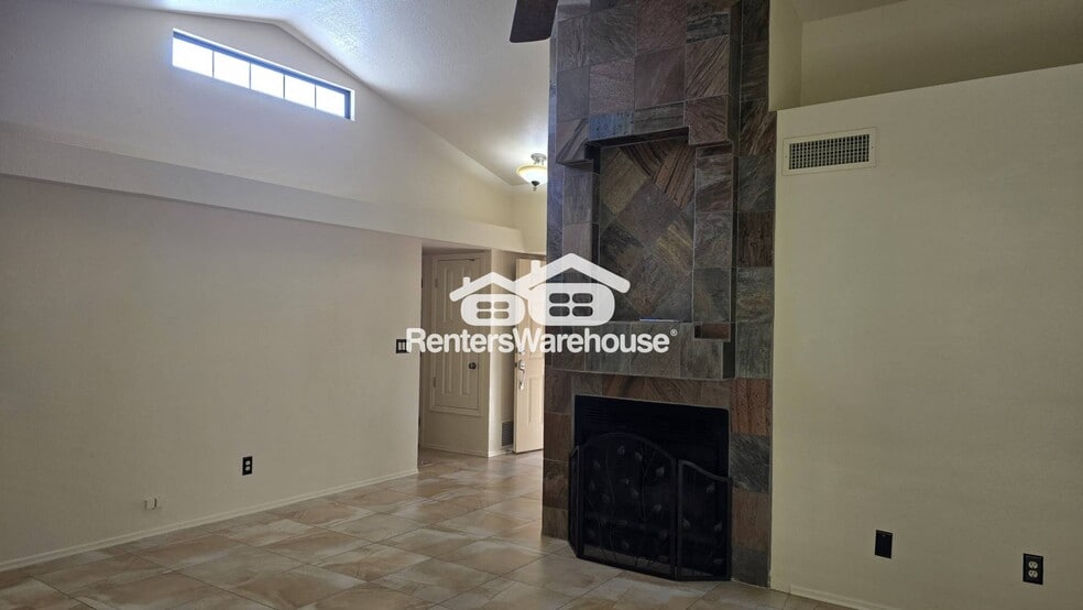 Building Photo - 311 E Suntree St