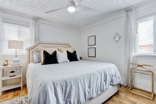 Building Photo - 338 Tarpon Ave