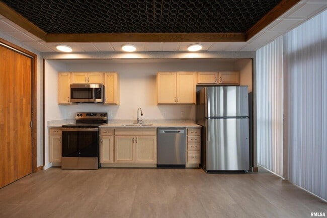 Building Photo - 509 9th St