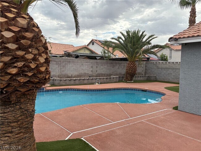 Building Photo - 4402 Cassandra Dr