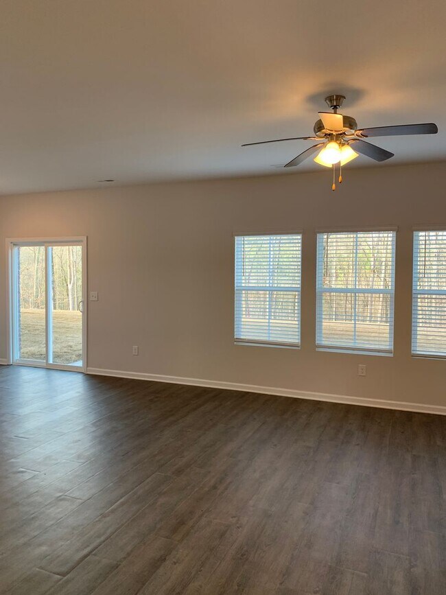 Building Photo - 2143 Kilpatrick LN