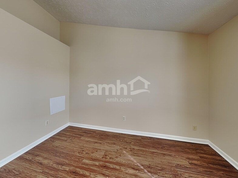 Building Photo - 716 Greene Ct