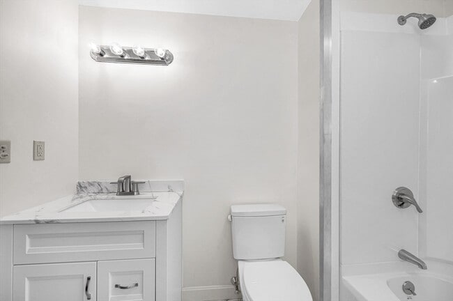 Building Photo - 280 Apache Way