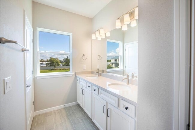 Building Photo - 11261 Beach Walk Wy NE