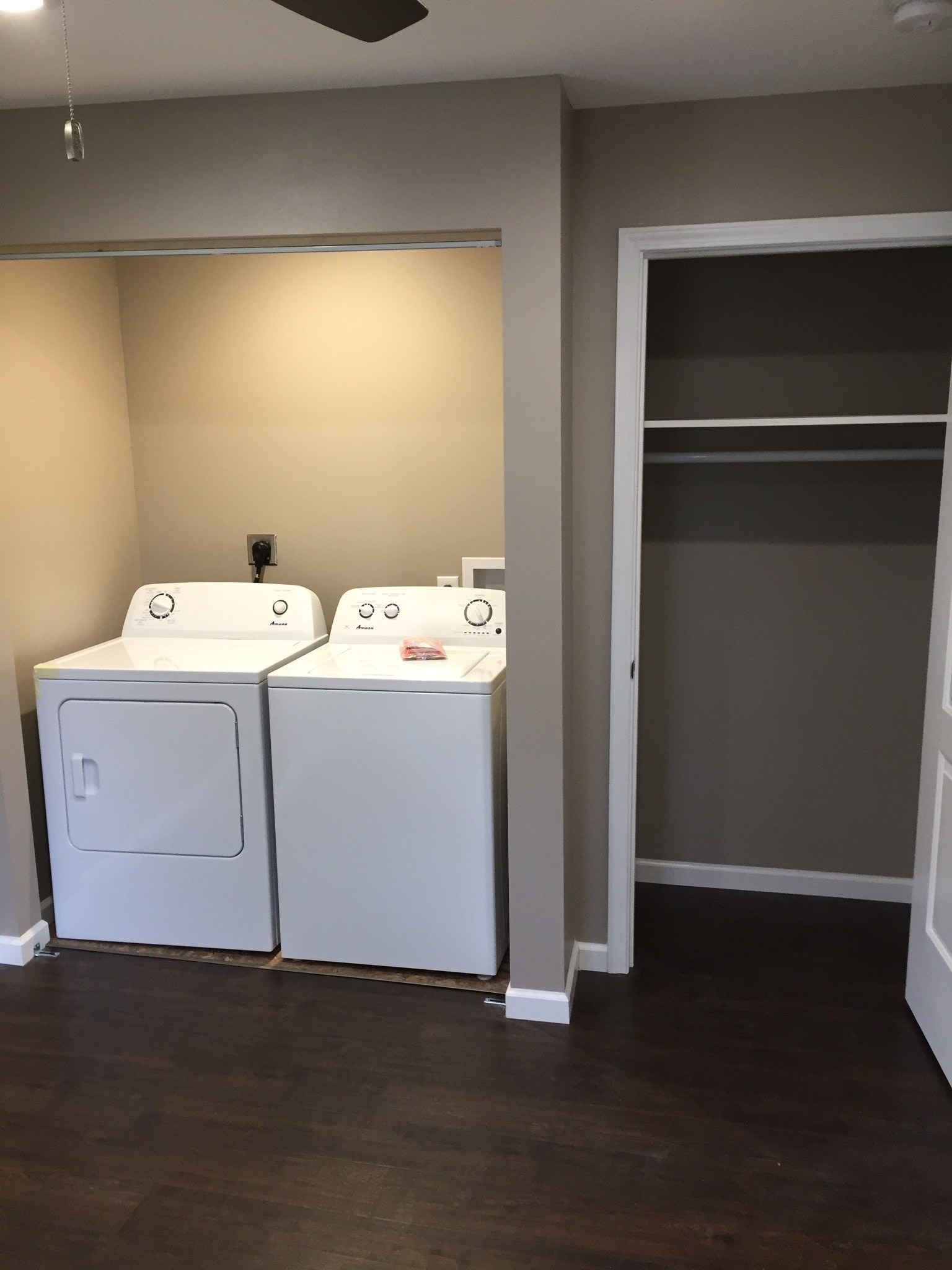 laundry - 707 Huber St
