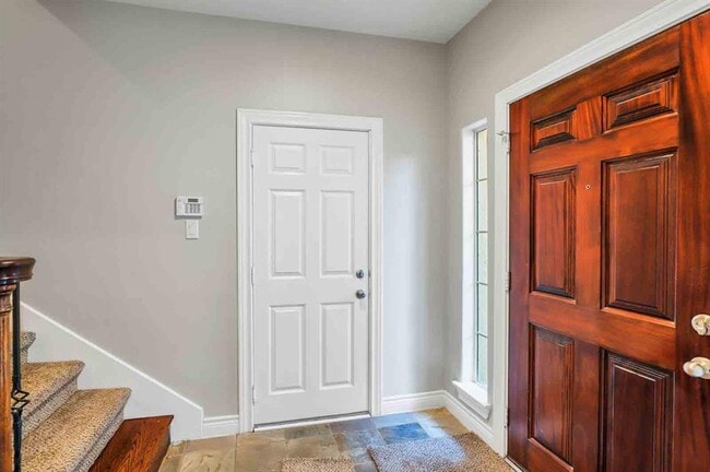 Building Photo - 9028 Harbor Hills Dr
