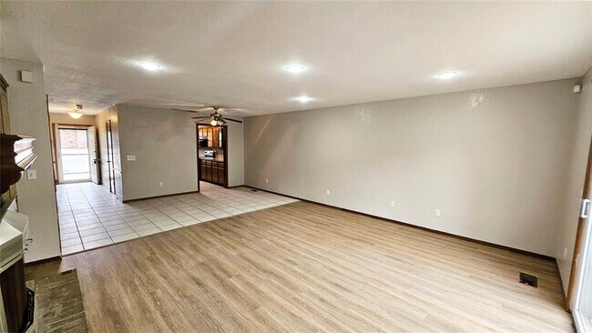 Building Photo - 2105 NW 118th Terrace