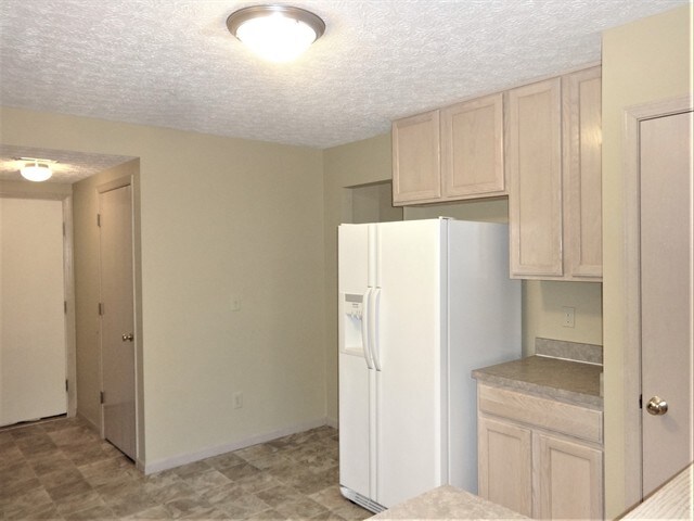 Building Photo - 2177 Margo Rd