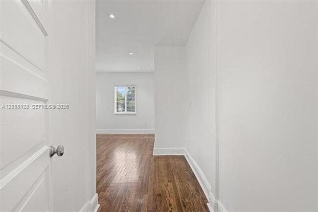 Building Photo - 3500 Ponce de Leon Blvd