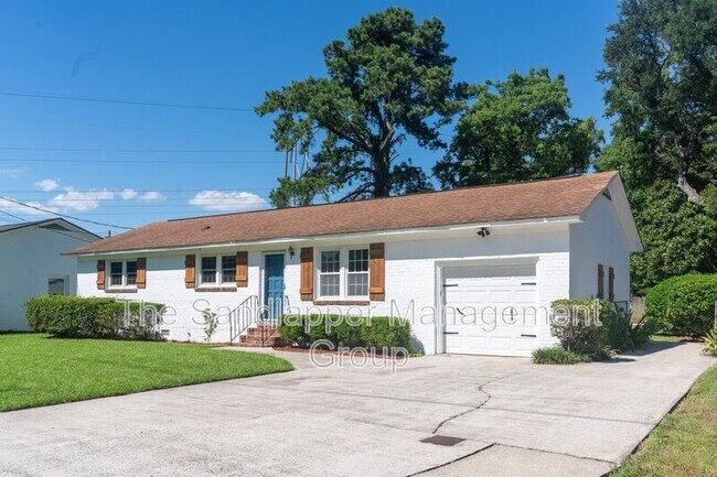 Primary Photo - 4640 Glenn St