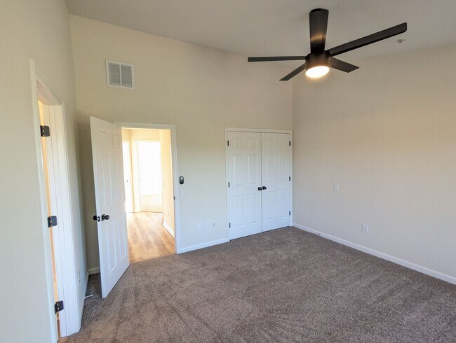 Building Photo - 7122 Collinsworth Pl