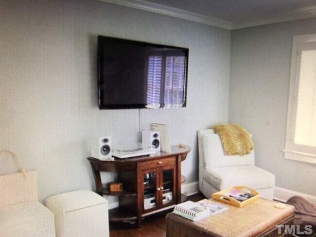 Building Photo - 2707 Wayland Dr